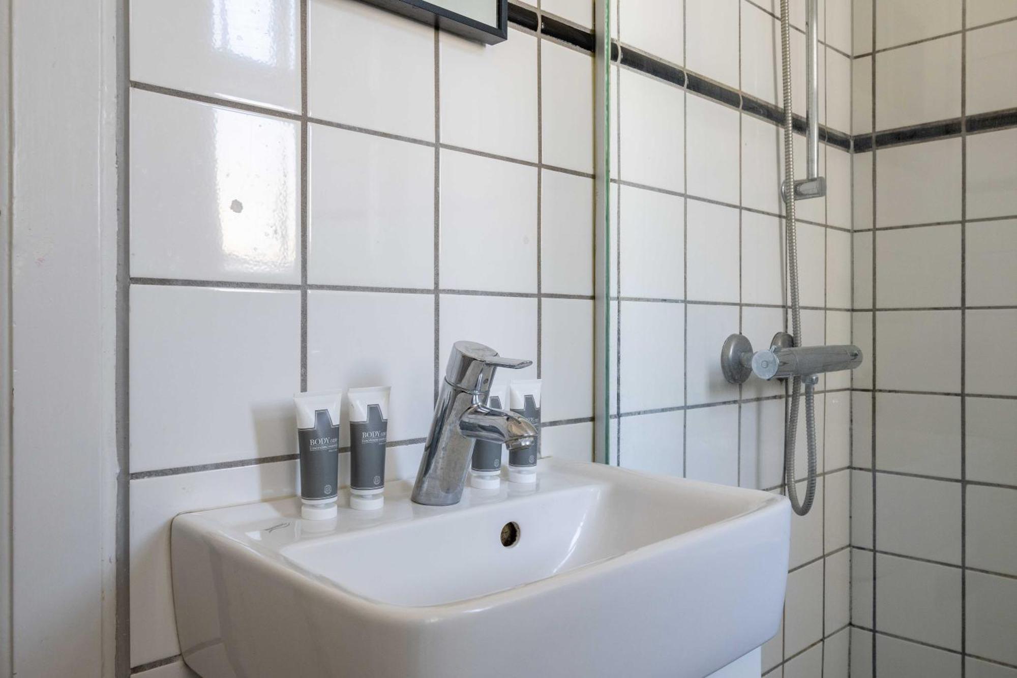 Spacious 3 Bedroom Apartment In Peaceful Area Copenhagen Exterior photo